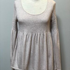 𝅺KNITTED‎ and Knotted cream crinkle cut sweater size medium petite